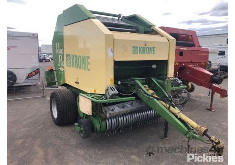 caption Krone Vario Pack 1800 Round Baler