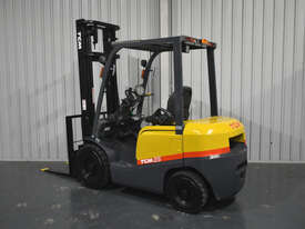 TCM 2.5 Tonne Diesel Forklift 4000mm Lift Height 2 Stage Clear View Mast  3167 Low Hours - picture0' - Click to enlarge