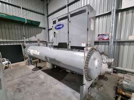 Carrier 19XR Evergreen High-Efficiency Liquid Chiller - picture0' - Click to enlarge