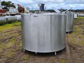 STAINLESS STEEL TANK, MILK VAT 2800lt - picture0' - Click to enlarge