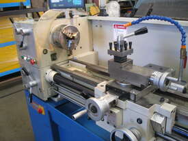 Taiwanese 1 metre Geared Head Lathe with DRO - picture2' - Click to enlarge