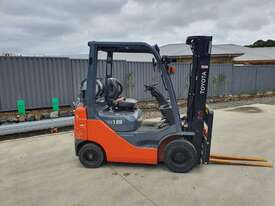 Forklift 1.8T Toyota Container Mast - picture0' - Click to enlarge