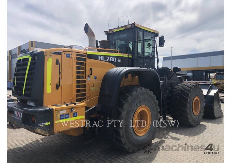 caption HYUNDAI CONSTRUCTION EQUIPMENT HL780-9 Wheel Loaders integrated Toolcarriers