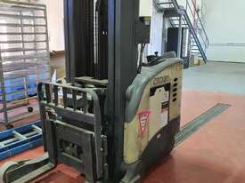 Crown Reach forklift.  - picture0' - Click to enlarge