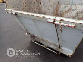 METAL SKIP BIN - picture2' - Click to enlarge