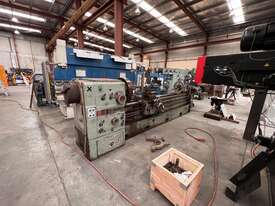 Used Gurutzpe Lathe 600 x 3000mm - picture0' - Click to enlarge