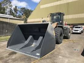 Wheel Loader High Dump Buckets - picture0' - Click to enlarge