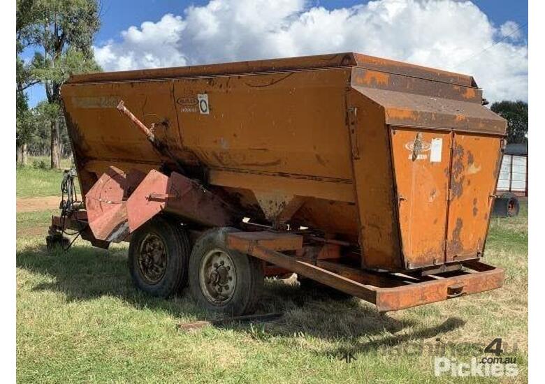 Used Butler Oswalt Feed Mixer Bin Feed Mixer Wagon in , Listed on