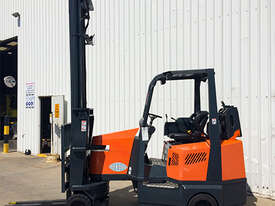 2.0T LPG Narrow Aisle Forklift - picture0' - Click to enlarge