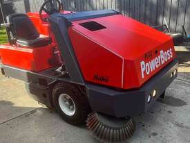 Hako Atlas sweeper  with Trailer  - picture0' - Click to enlarge