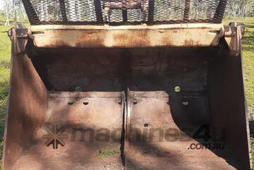 Light Materials 4 in 1 Excavator Bucket, PC300, E.M.U.S AS247