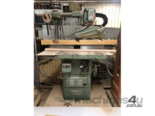 Spindle moulder