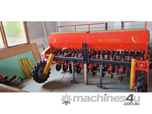 Drill Seeder with Fertilizer Dispenser