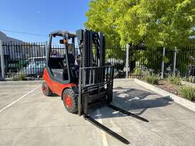 Linde Forklift 2.5 Tonne - picture1' - Click to enlarge