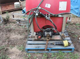 Silvan 400L Boom Spray - picture0' - Click to enlarge