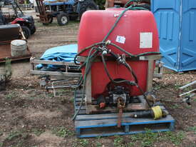 Silvan 400L Boom Spray - picture2' - Click to enlarge