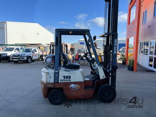 Used Container Mast Nissan Forklift