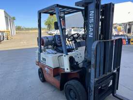 Used Container Mast Nissan Forklift - picture1' - Click to enlarge