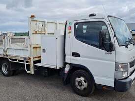 Mitsubishi Fuso - picture0' - Click to enlarge