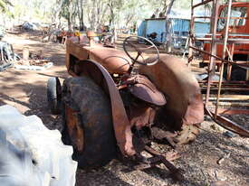 McCORMICK DEERING TRACTOR - picture1' - Click to enlarge