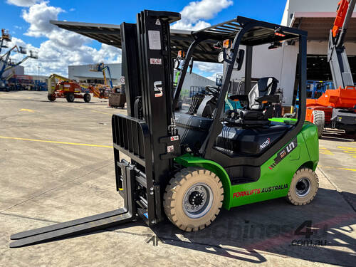 UN Forklift 2.5T Lithium: Forklifts Australia - The Industry Leader!