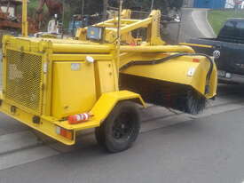 Bonne SE6T towed broom , 294 hrs , ex council qld , 95% broom , 2cyl diesel , 2012 model - picture1' - Click to enlarge