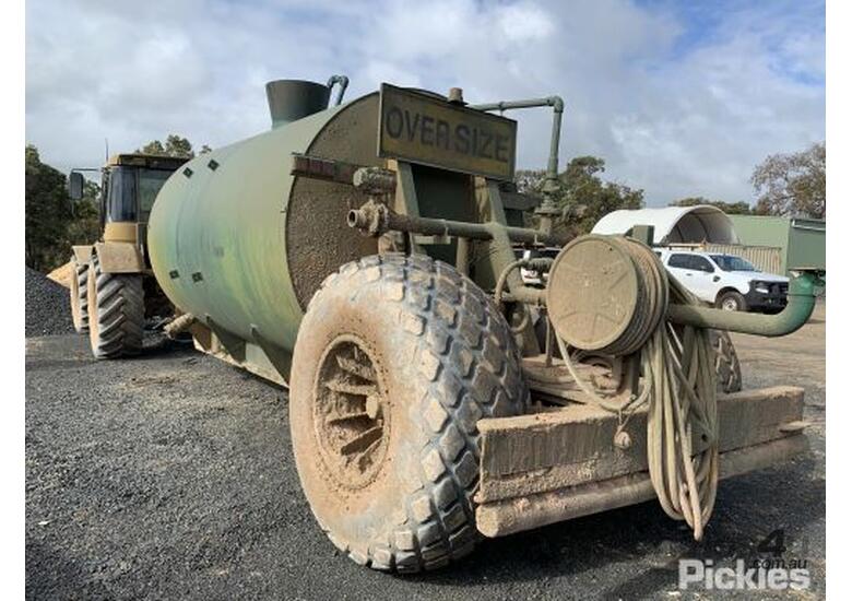 Buy Used 1996 jcb 1996 JCB Fastrac 18565 Dinosaur Water Cart Water