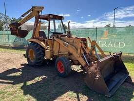 1984 CASE 580 SUPER E BACKHOE - picture12' - Click to enlarge