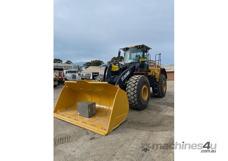XC978 Wheel Loader - Only 1 left!