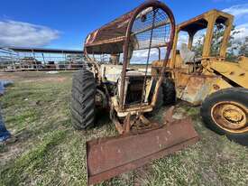 FORD COUNTY 1164 TRACTOR - picture7' - Click to enlarge