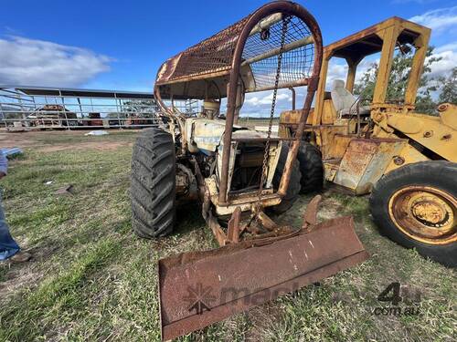 FORD COUNTY 1164 TRACTOR