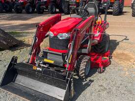 Massey Ferguson GC1723 compact tractor - picture0' - Click to enlarge