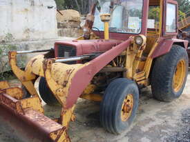 CHAMBERLAIN TRACTOR - picture0' - Click to enlarge