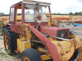 CHAMBERLAIN TRACTOR - picture0' - Click to enlarge