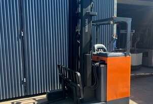 TOYOTA 6FBRE16 BATTERY ELECTRIC SIT DOWN RIDER REACH