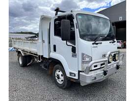 2015 ISUZU FH FRR TIPPER TRUCK - picture0' - Click to enlarge