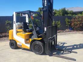 TCM Forklift 3T - picture0' - Click to enlarge