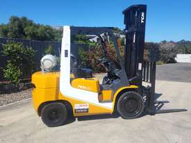 TCM Forklift 3T - picture1' - Click to enlarge