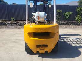 TCM Forklift 3T - picture2' - Click to enlarge