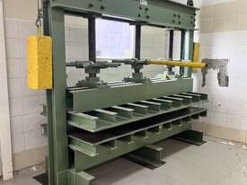 Veneer Screw Press - picture0' - Click to enlarge