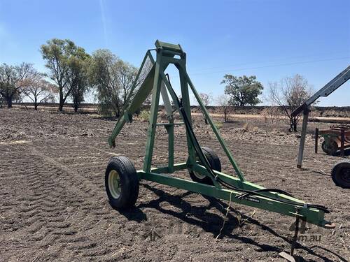 John Deere 2T Crane