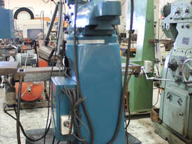 Extron K2V Turret Milling Machine - picture2' - Click to enlarge