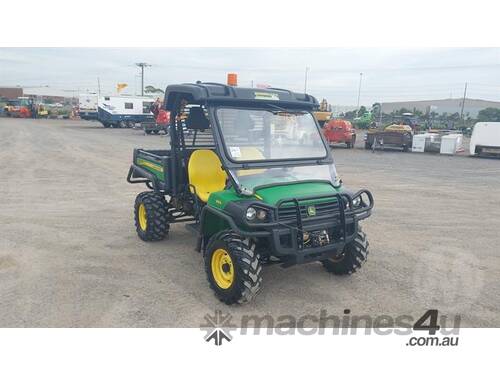 John Deere Gator