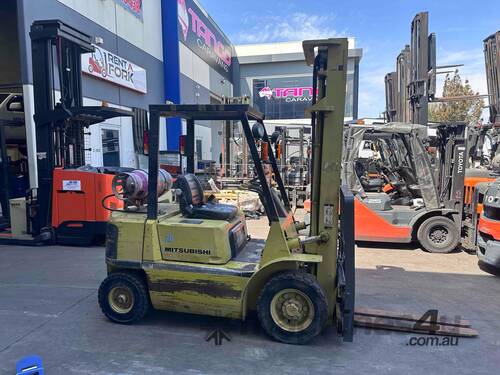 2.0 tonne Mitsubishi forklift for sale