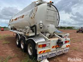 2023 Custom Tanker Trailer - picture2' - Click to enlarge