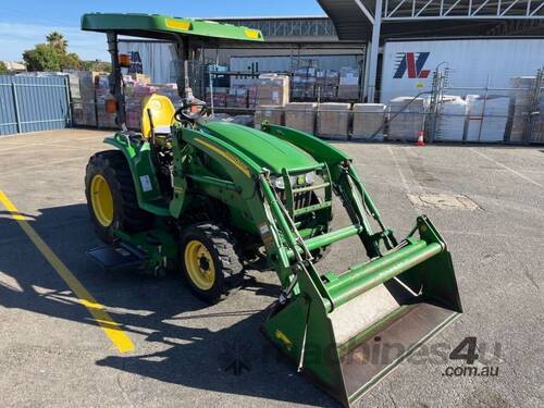 2010 John Deere 3720 Tractor