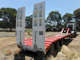 1988 Freighter Tri-axle Low Loader - picture0' - Click to enlarge