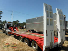 1988 Freighter Tri-axle Low Loader - picture1' - Click to enlarge