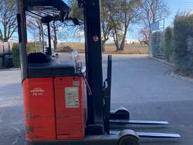 LINDE 1.4T Electric Ride-On Reach Truck - picture0' - Click to enlarge
