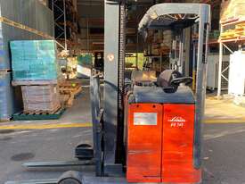 LINDE 1.4T Electric Ride-On Reach Truck - picture0' - Click to enlarge